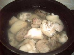 猪蹄莲藕汤的做法窍门 猪蹄莲藕汤的做
